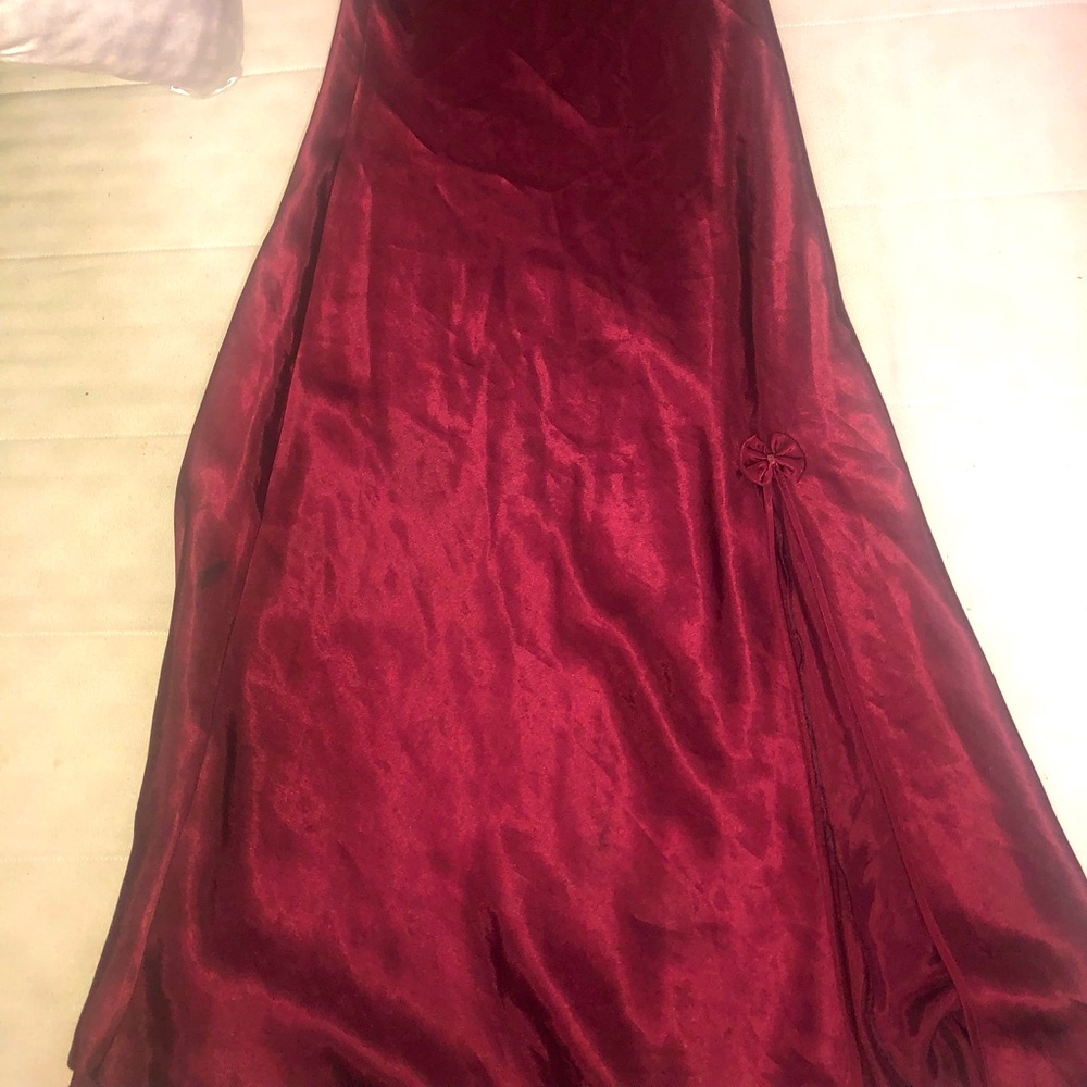Valerie Steven maroon night gown womens size s